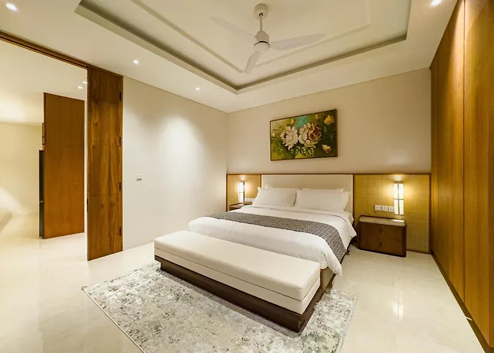 Narawangsa Villa 4Br Amazing Sunset Rooftop Holiday home Kerobokan (Bali)