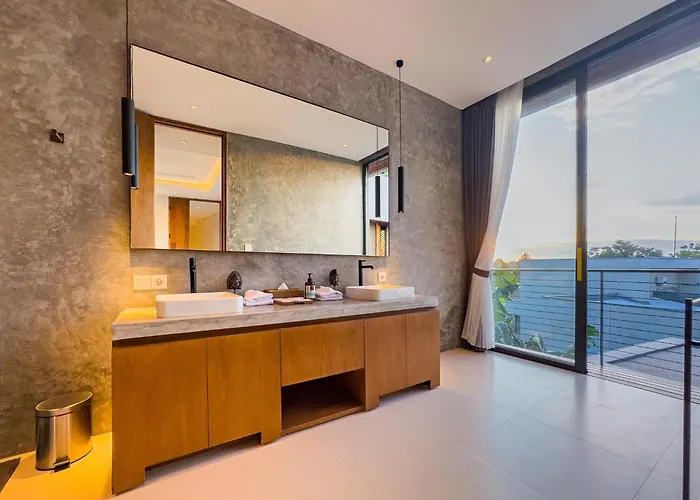 Narawangsa Villa 4Br Amazing Sunset Rooftop Holiday home *