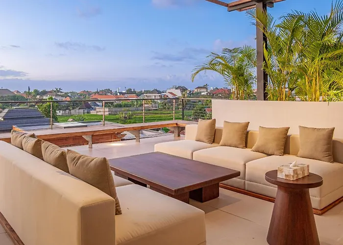 Narawangsa Villa 4Br Amazing Sunset Rooftop Kerobokan (Bali)